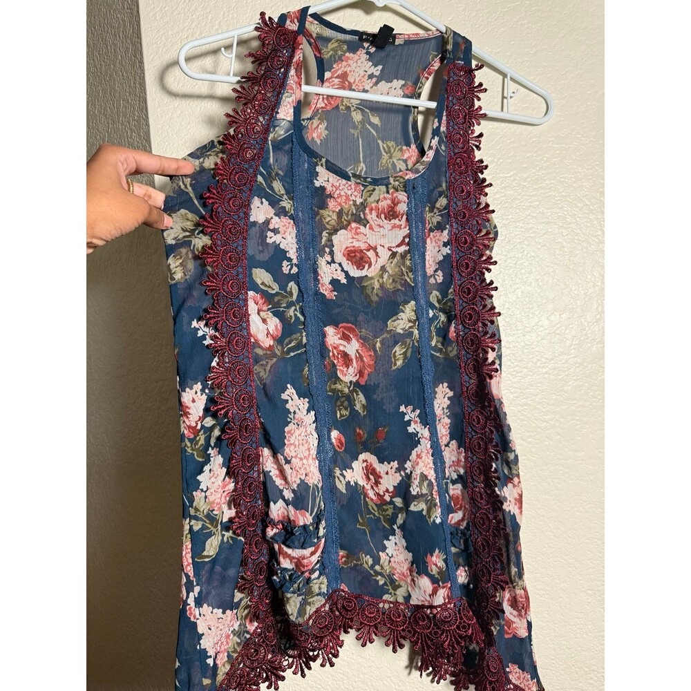 FANG tank top customized lace in size S